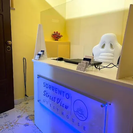 Street View בית הארחה 4*