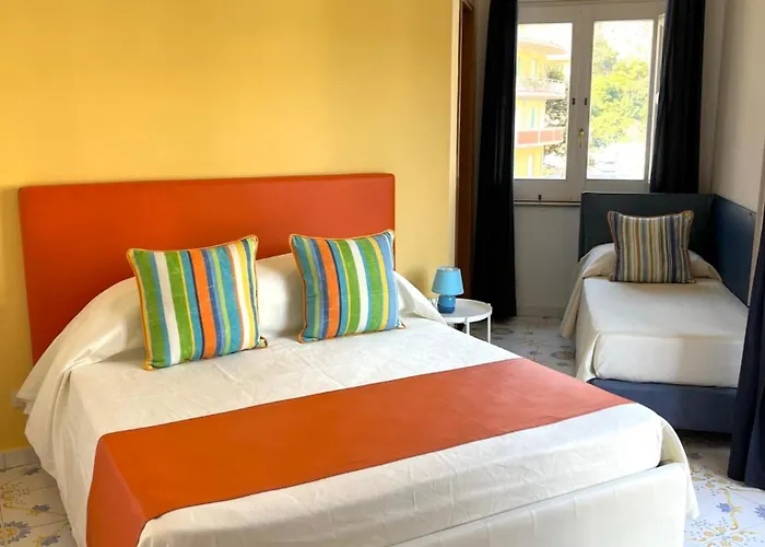 בית הארחה Street View סורנטו