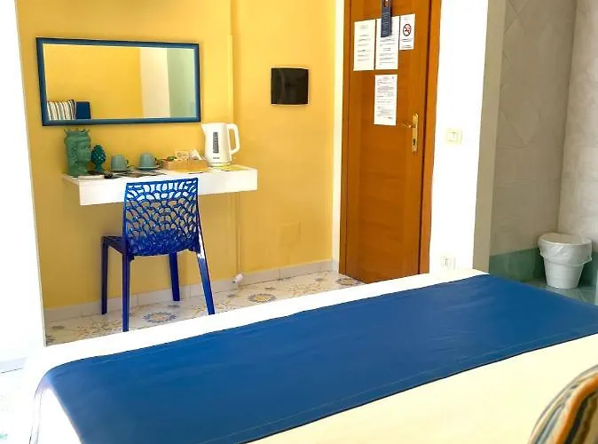 Street View 4* Сорренто